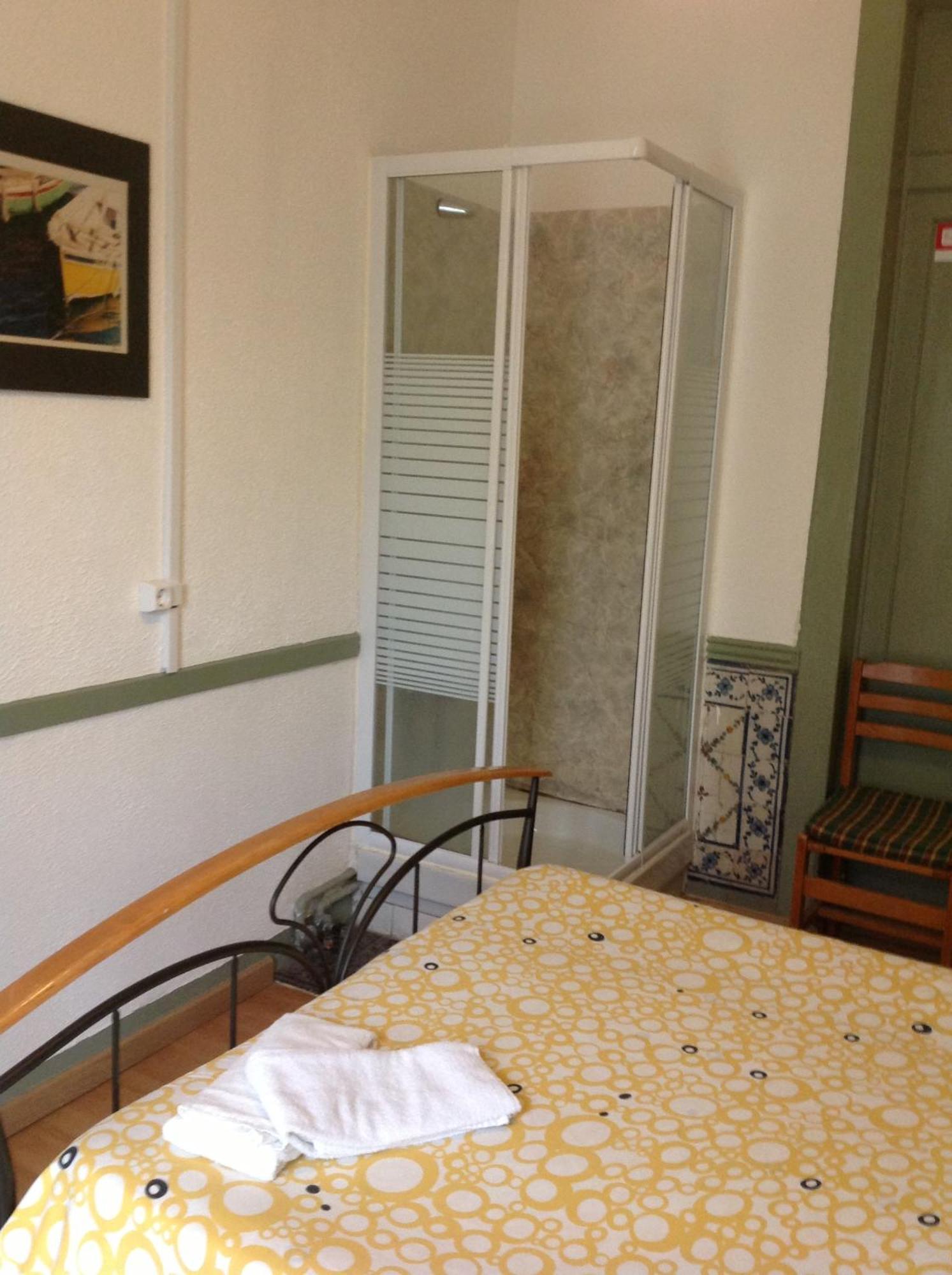 New Aljubarrota Guest House Lisbon Room photo