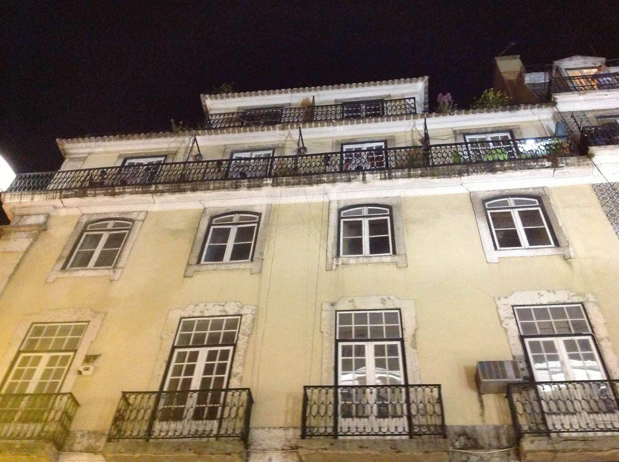 New Aljubarrota Guest House Lisbon Exterior photo