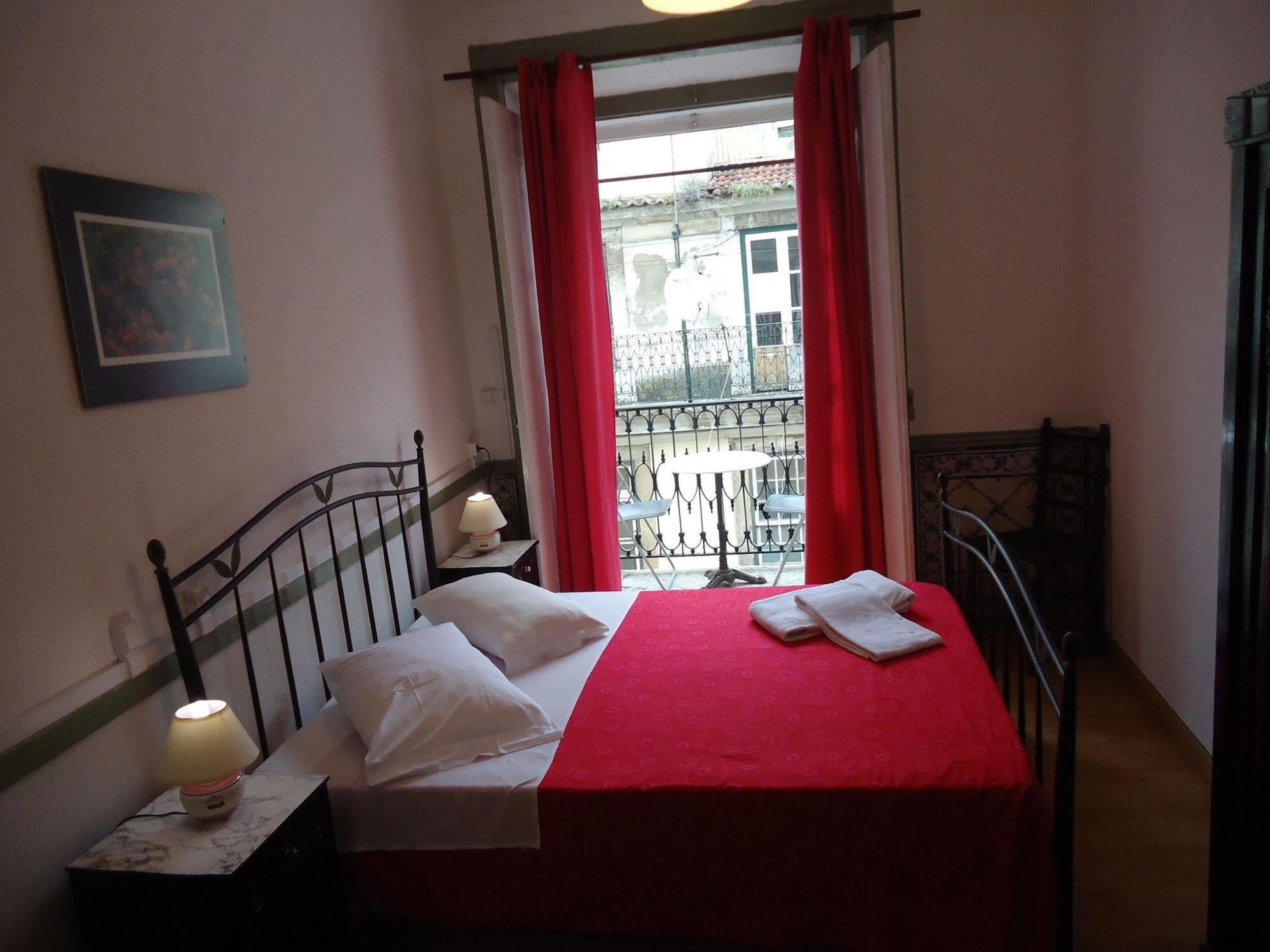 New Aljubarrota Guest House Lisbon Exterior photo
