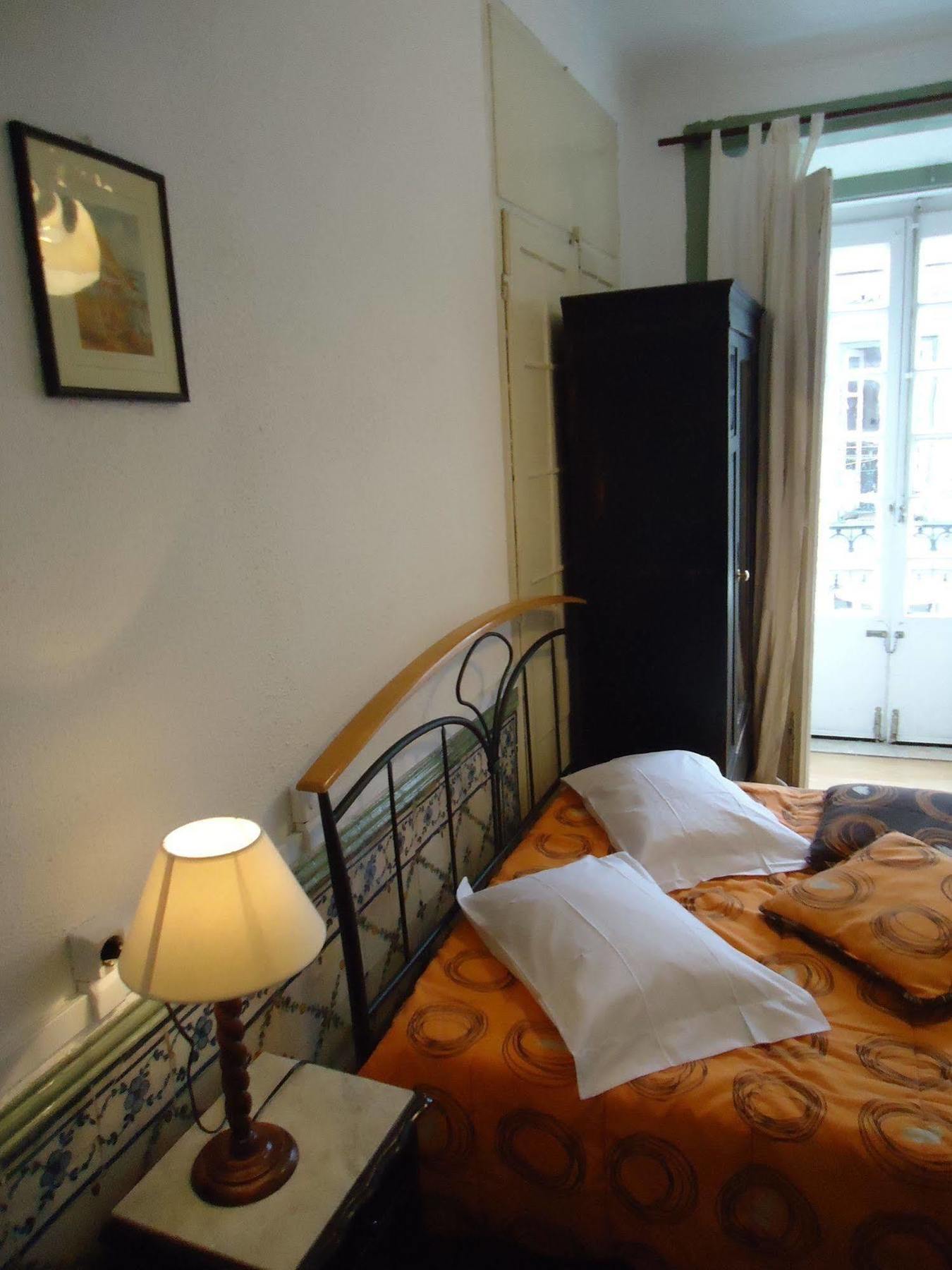 New Aljubarrota Guest House Lisbon Exterior photo