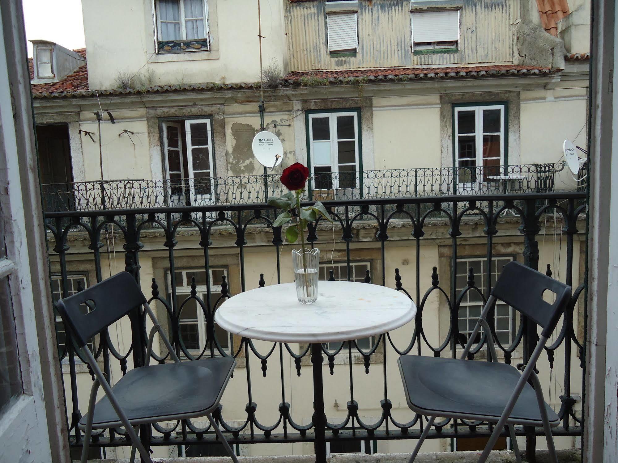 New Aljubarrota Guest House Lisbon Exterior photo