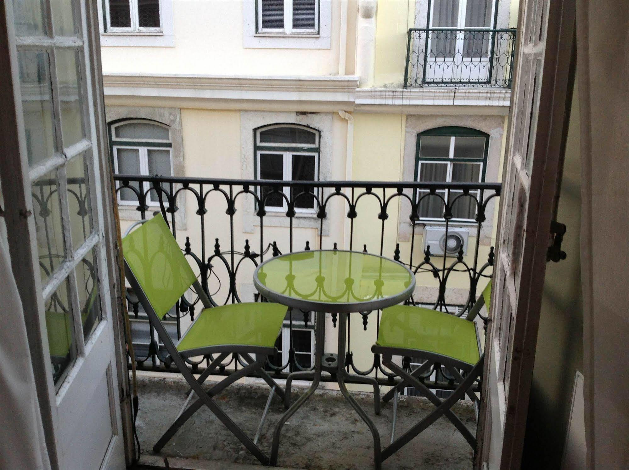 New Aljubarrota Guest House Lisbon Exterior photo